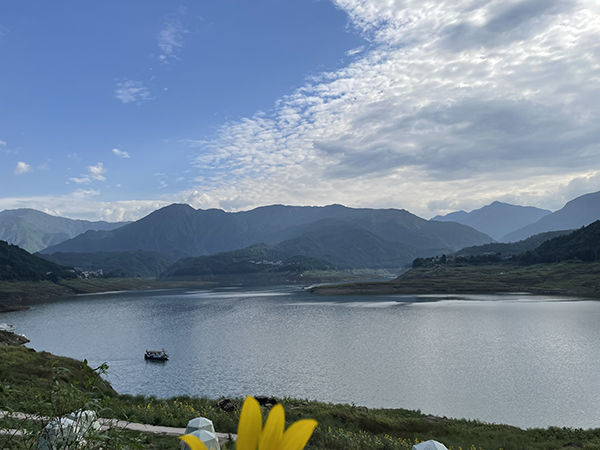 瓦屋山景區(qū)特色